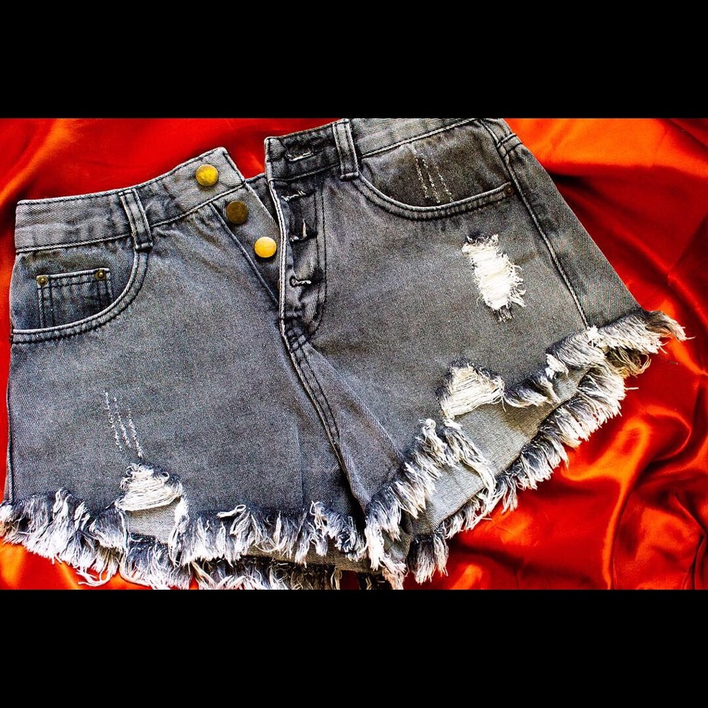 Black bleach washed & distressed shorts